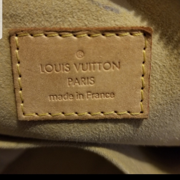 LV MANHATTAN - Picture 4 of 16